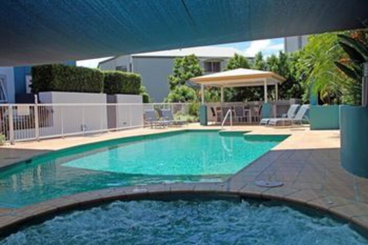Pool 85 of 107