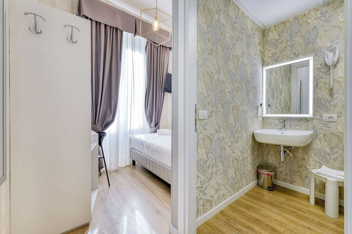 Room 6 of 58