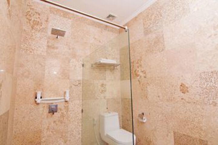 Room 3 of 22