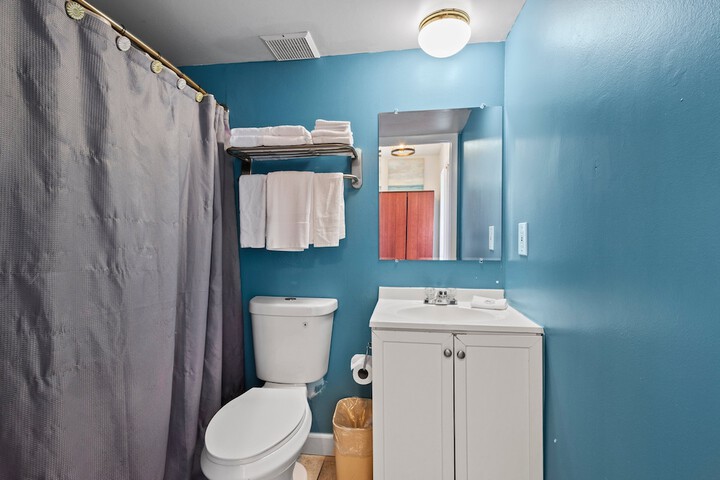 Room 37 of 82