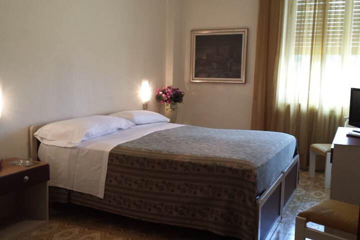 Room 11 of 31