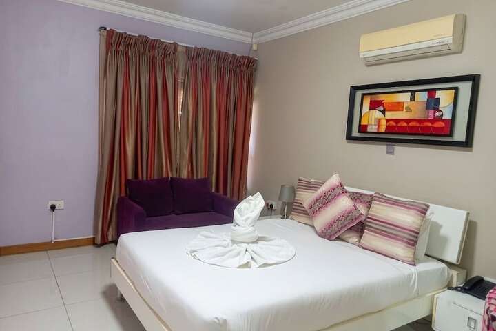 Room 33 of 57