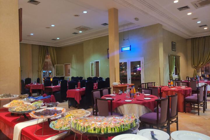 Dining 92 of 128