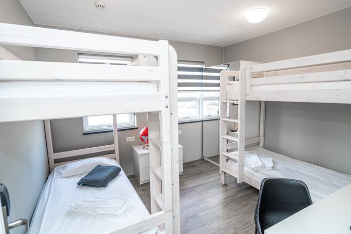 Room 7 of 27