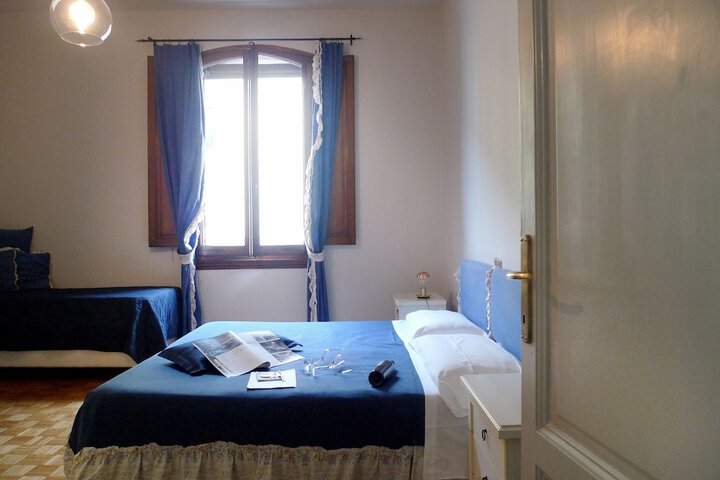 Room 15 of 155