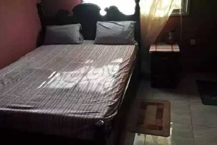 Room 4 of 30