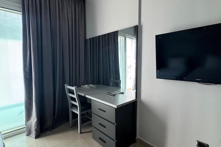 Room 18 of 64