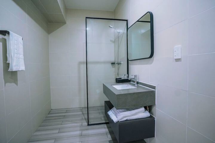 Room 25 of 32