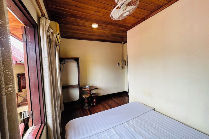 Room 43 of 60