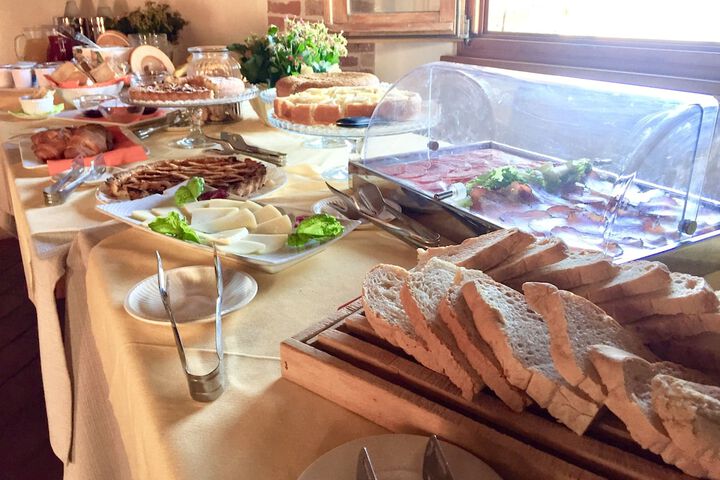 Breakfast/Coffee Service 87 of 171