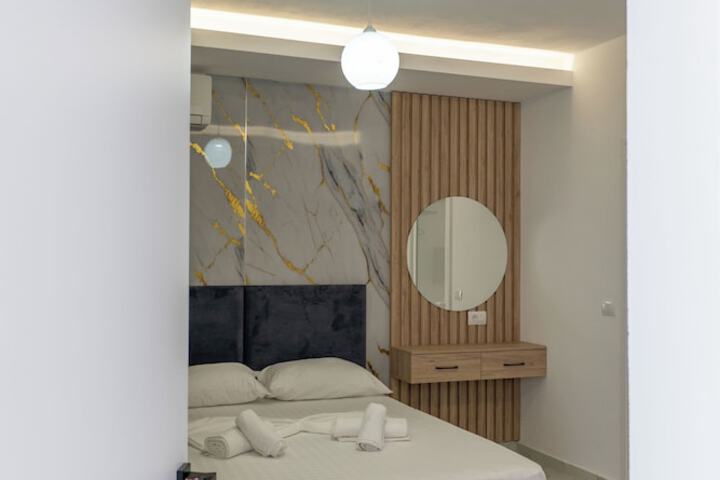 Room 25 of 82