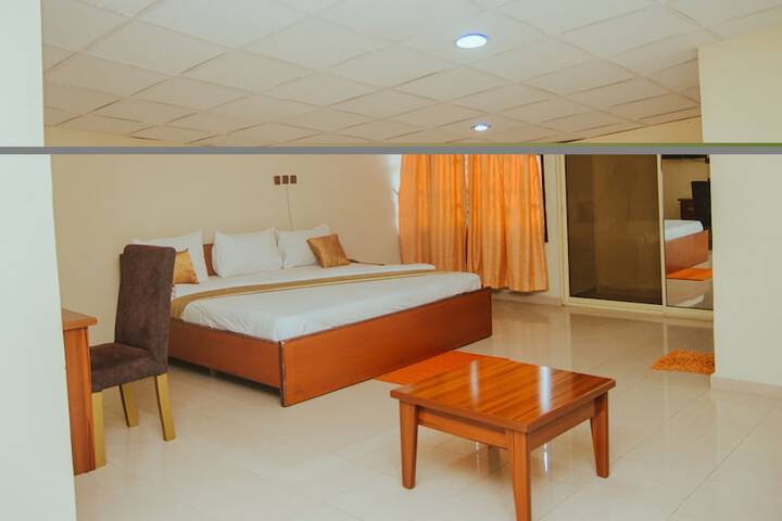 Room 2 of 27