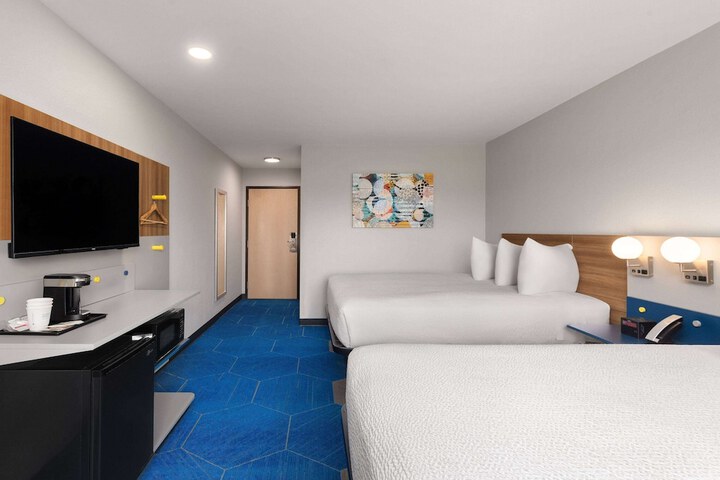Room 19 of 50