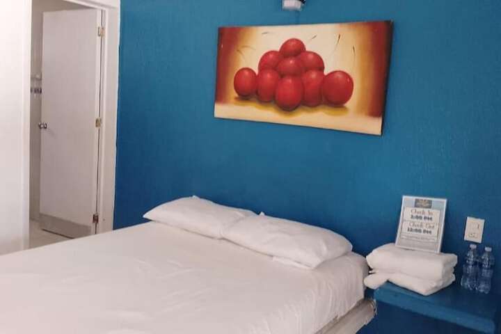 Room 2 of 8