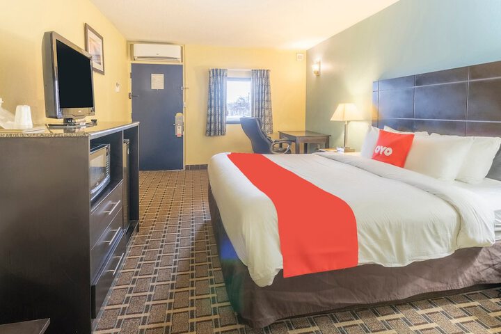 1 King Bed (24 of 29)