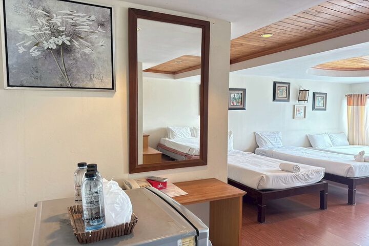 Room 4 of 121