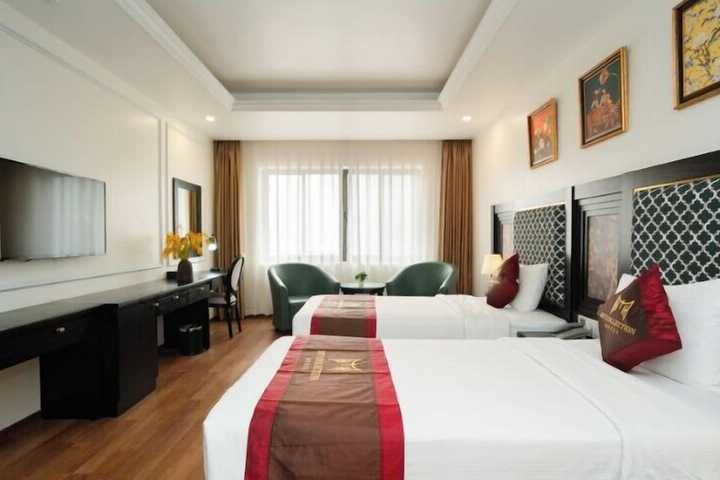 Room 17 of 35