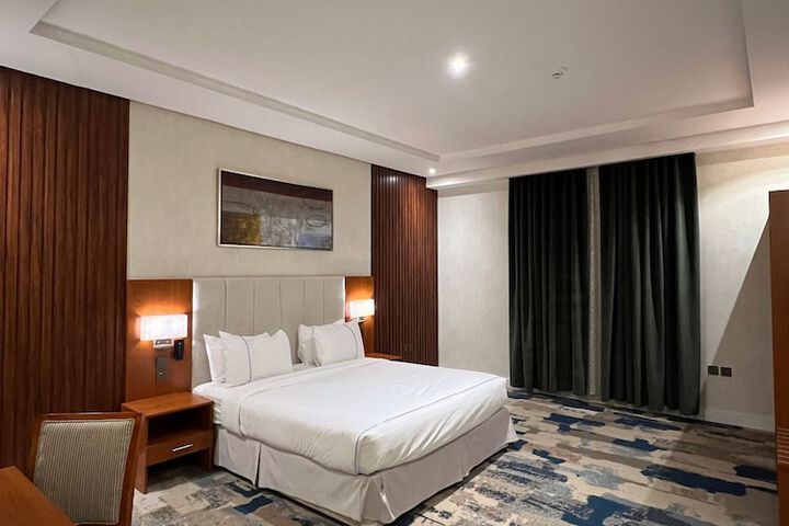 Room 6 of 43