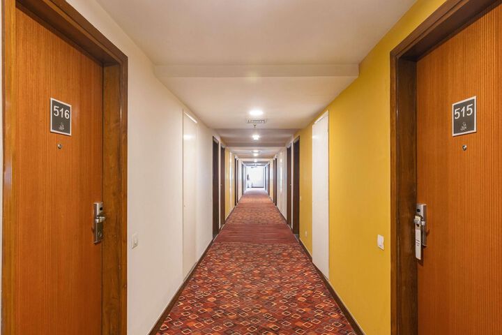 Room 10 of 74