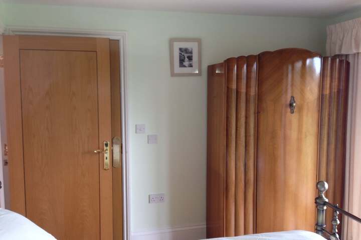 Room 12 of 114