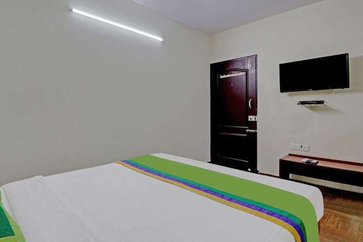 Room 13 of 39
