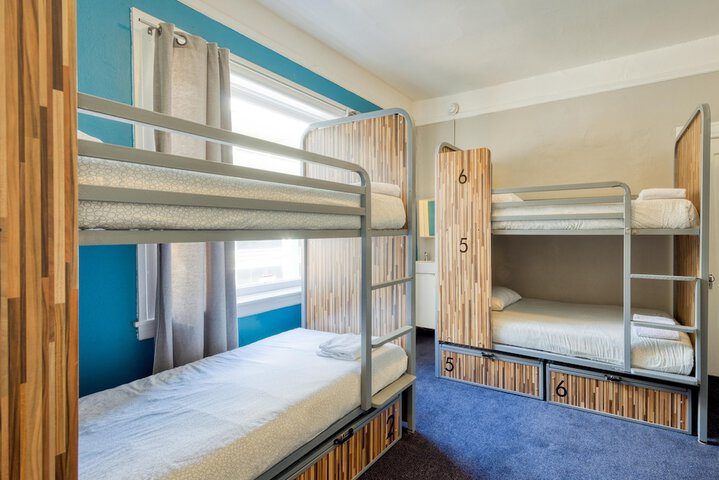 Room 13 of 29