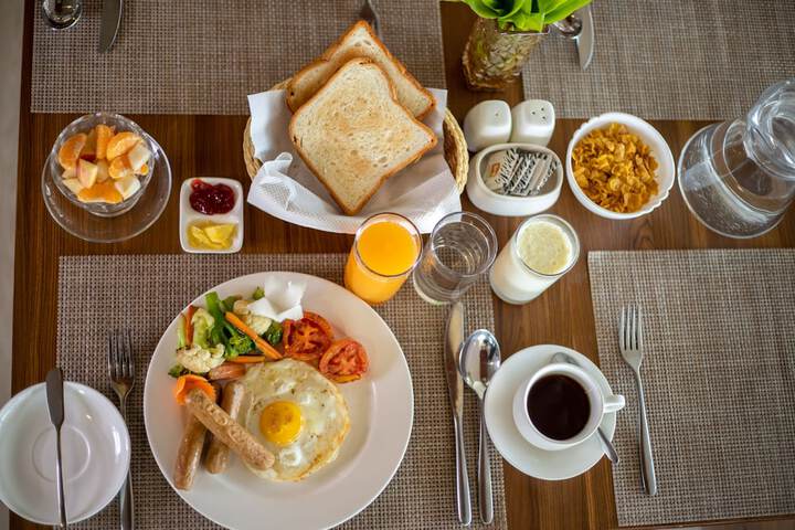 Breakfast/Coffee Service 28 of 36