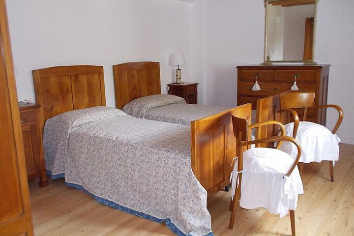 Room 14 of 42