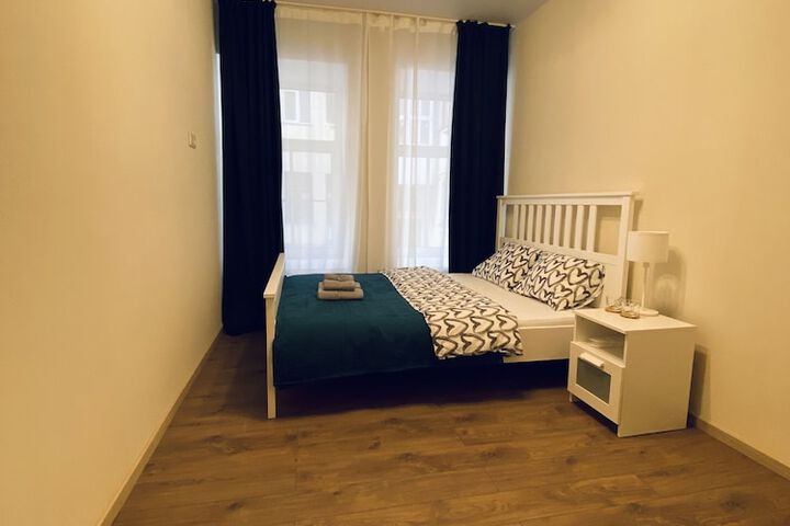 Room 12 of 13