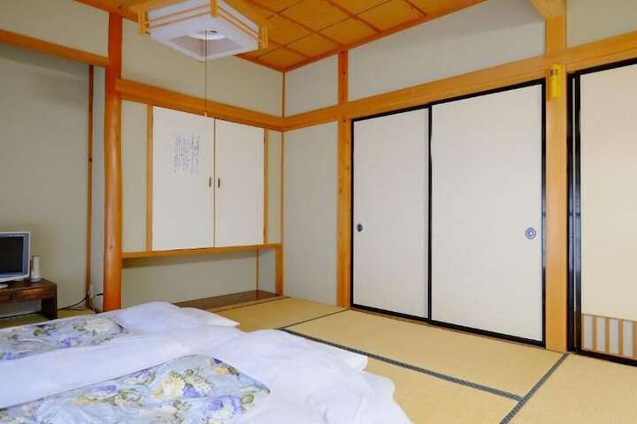 Room 20 of 48