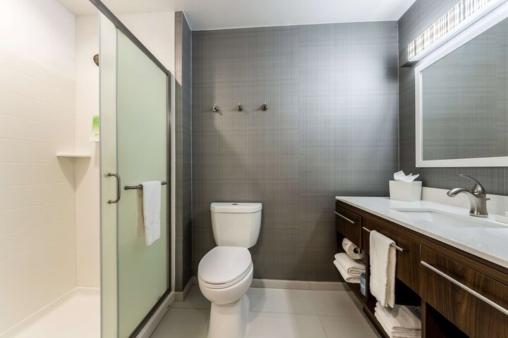 Bathroom shower