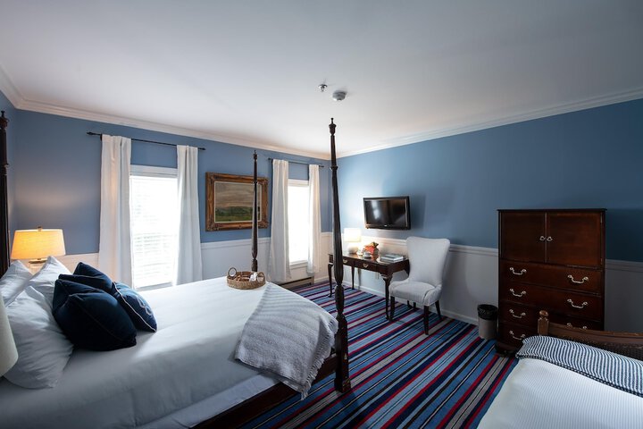 Room 38 of 108