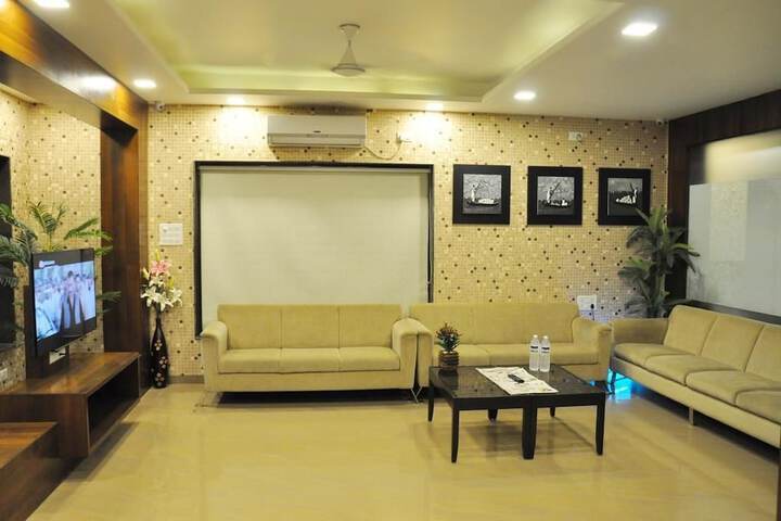 Hotel Interior 4 of 23