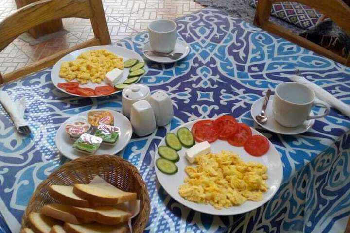 Breakfast/Coffee Service 20 of 33