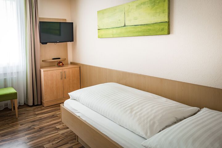 Room 14 of 49