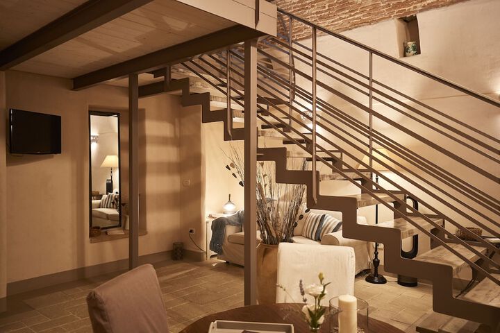 Room 28 of 52