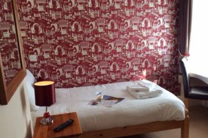 Room 14 of 35
