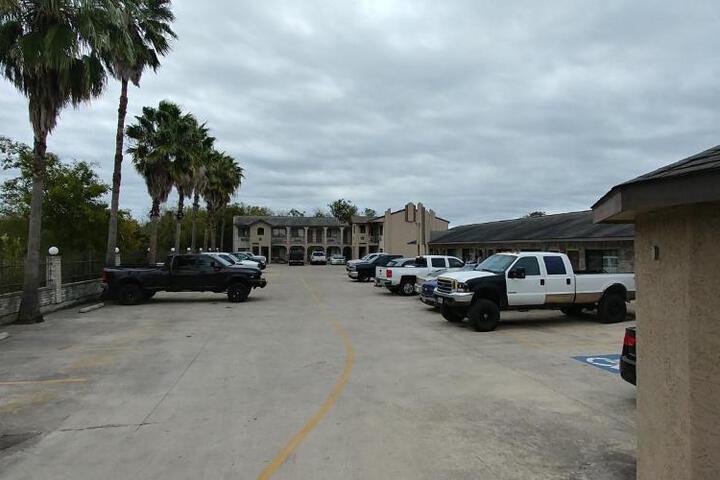 Photo 4
