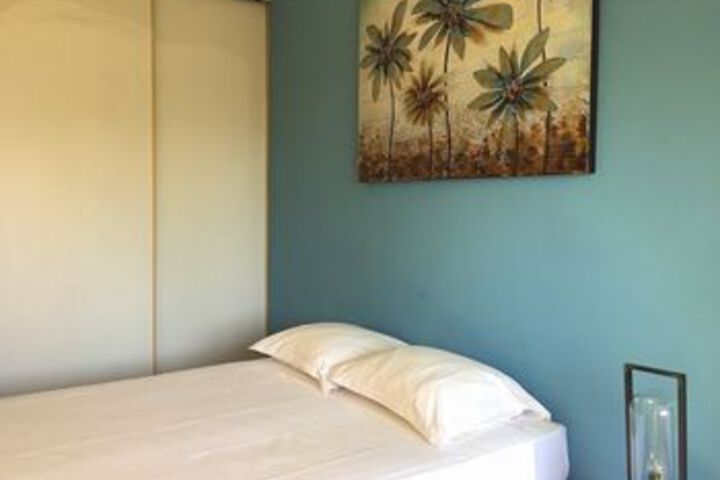 Room 37 of 200