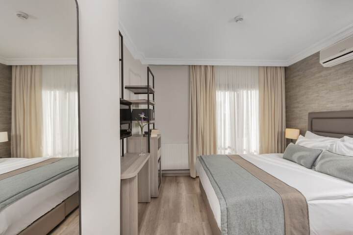 Room 30 of 164