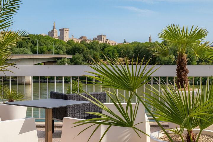 Cit’Hotel L’Oasis d’Avignon in Villeneuve-les-Avignon