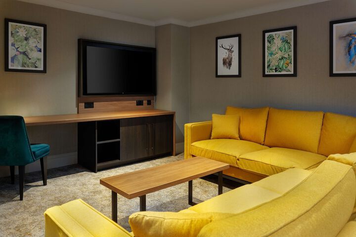 Room 77 of 204