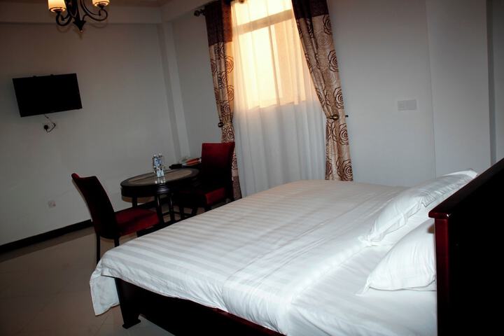 Room 38 of 117