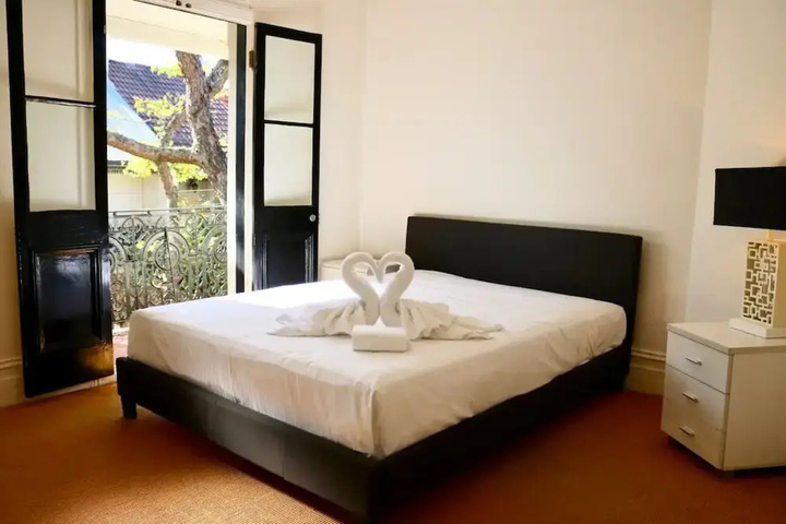 Room 2 of 9