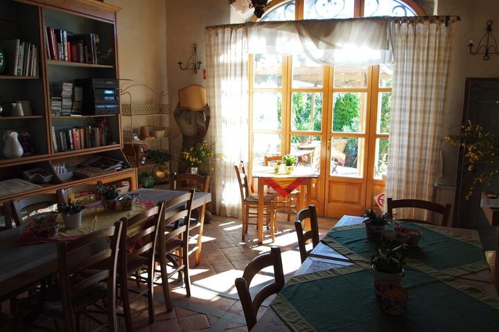 Photo 8