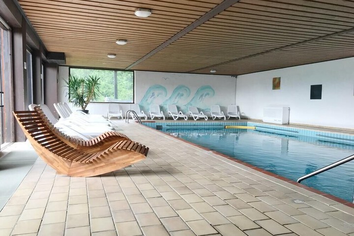 Pool 23 of 41