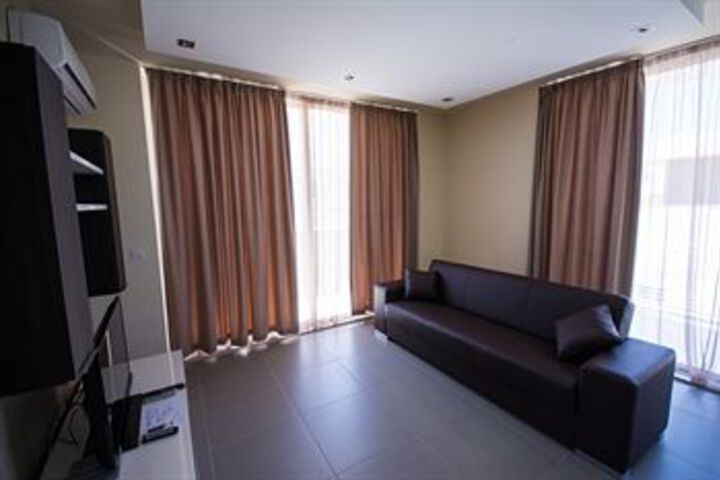 Room 34 of 35