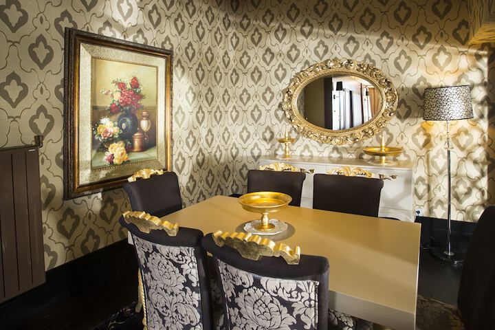 Room 21 of 117