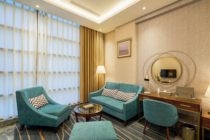 Room 40 of 77