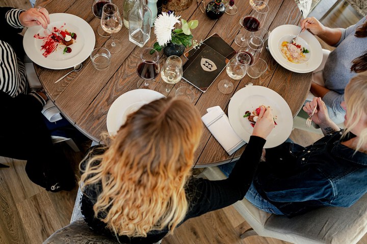 Dining 89 of 158